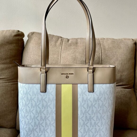 MICHAEL KORS LARGE TOTE BAG VANILLA COLOR , ACORN AND MARIGOLD LINE - Picture 9 of 11